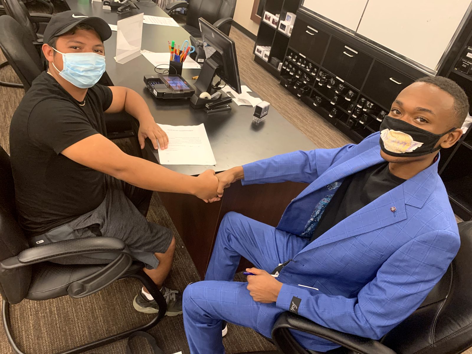 Professional loan signing agent in a Houston office